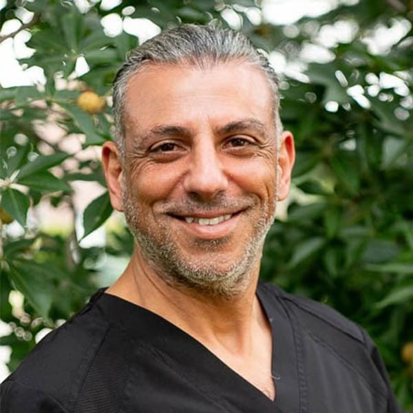 Johnny Mounayar, Denturologiste à West Island